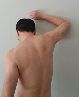Perpetual lurker... but ready to strike while the iron is hot... daddy you'd love to fuck.. edging boys on the side.. HMU if keen to swap fluids..