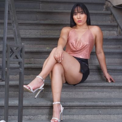 Sara_jimenez23's profile picture. 🦋323🦋
Modelo 👠
colombiana 🇨🇴