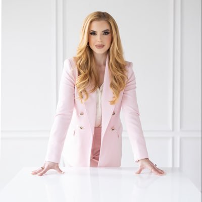 insurance nerd | brand builder | grilled cheese enthusiast