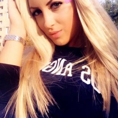 Mary54774596361's profile picture. 