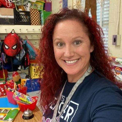 apriledwards381's profile picture. 