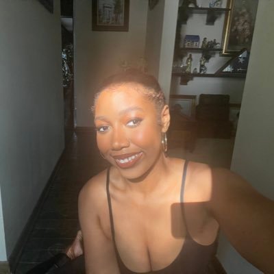 livtanksley's profile picture. ✨