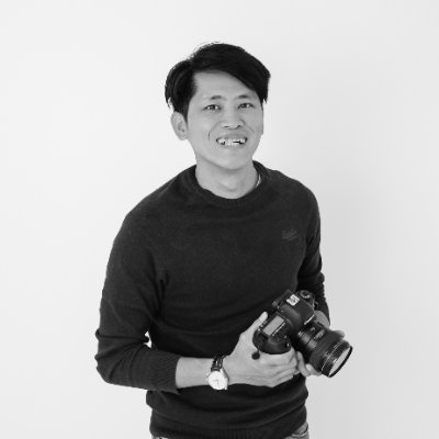 Hey I'm Tuan, professional photographer of 12 years and owner of Twenty One Studio
