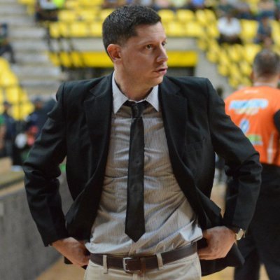 💼 FIBA Basketball Coach | Pro League 🇦🇷🇻🇪🇧🇴🇪🇨🇨🇴
🏅 Premio mejor entrenador 2019 y 2022   
🎓 Director de capacitaciones con la Universidad ULP