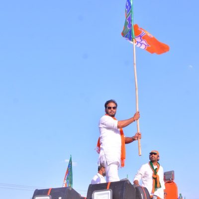 Proud BJP Worker. BJP State executive member of Telangana. FB - https://t.co/V2YyV4VEvA… Instagram - https://t.co/CpzifUWPFE