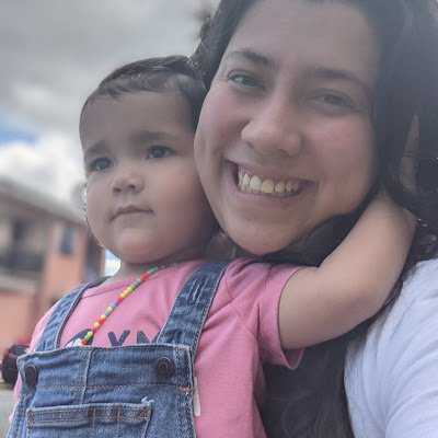 YesikaMarinr's profile picture. 