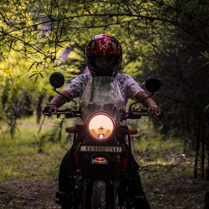 ಹವ್ಯಾಸಿ ಛಾಯಗ್ರಾಹಕ📷
ರೈತಾಪಿ ಕುಟುಂಬ🌾🐄🐓
ಹೃದಯದ ಮಿಡಿತ ಕನ್ನಡ💛❤
Bleed_Blue🇮🇳💙