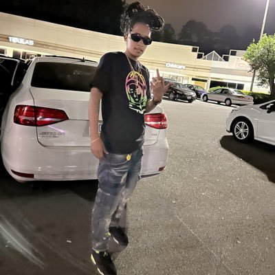 _SmoothJarmeia's profile picture. 28🌈 | Stacking This Bread 💰| TAS🫶🏽