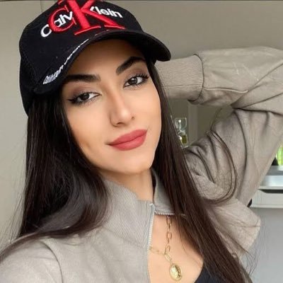 Esyan61's profile picture. 