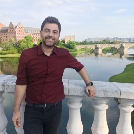 ahmtserhat's profile picture. 