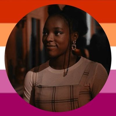lesbian 🧡🤍🩷 | swiftie first, human second | heartstopper is my current obsession |
she/her | 21