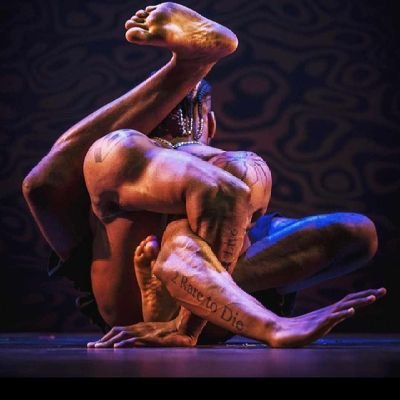 An extreme contortionist dancer ✨💯MUFC