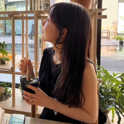 waveなvivid winterの服アカ / インテリアも好き / 4歳と0歳の子どもがいます 雑垢→@hanamochi_zatsu