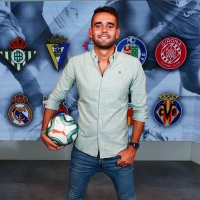 Periodista.
Ahora, segunda temporada en @MARCA.
Antes, ocho años en la tele.
Mañana, aprendiendo.