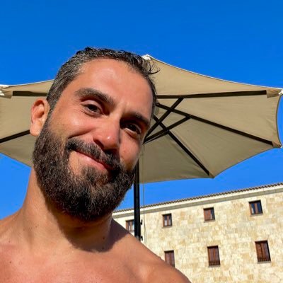 Mi versión más íntima y mamarracha. Para todo lo demás, en @CesarNinoRey y en el blog. ¿He dicho por aquí que he publicado un libro?