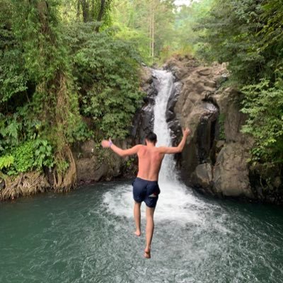 VictorHtry's profile picture. PARIS