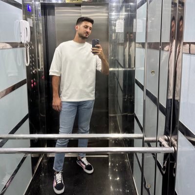 hilmikeless's profile picture. 