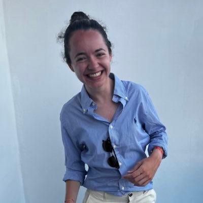 I write how I walk… funny 😋 | WriteWild ‘22 @wearewildchild_ (she/her)