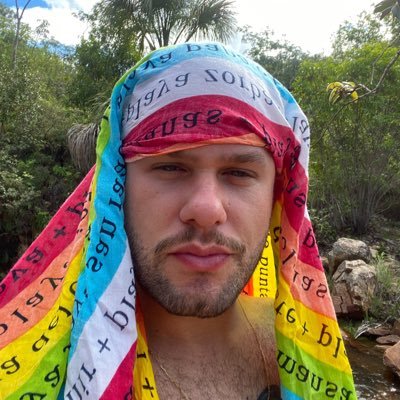 dnlgodoy's profile picture. Dramático nas horas vagas e também nas não tão vagas assim