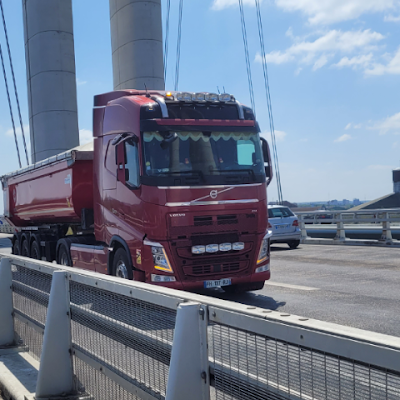 PesquetTer31680's profile picture. 