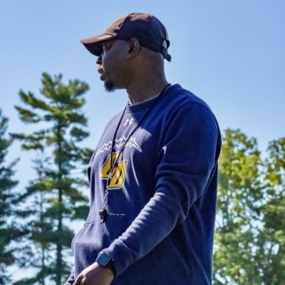 Bamberg,SC native. husband #Blessed @ClarkePrideFB Safeties /ST/ Def Pass Gm Coordinator/ Benedict College alumni (teaching life lessons through football)