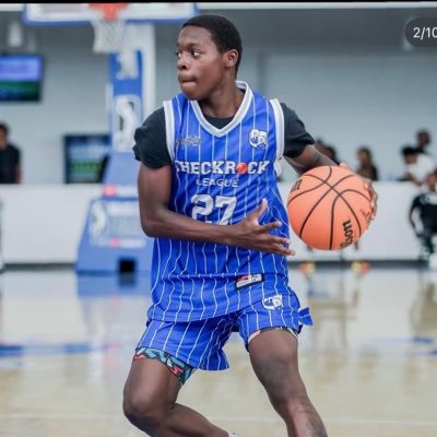 5’11 two guard audenried highschool ‘25 NEBC basketball 3⭐️. @shamarparkerrr