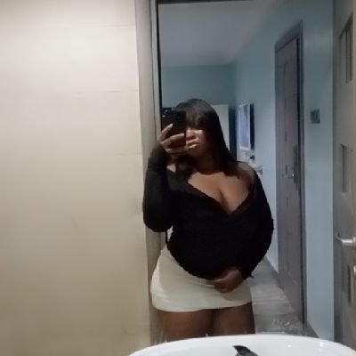 ChisomVictori17's profile picture. Just keep having fun..and make yourself happy🙋