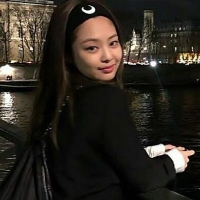 jennie's girlfriend