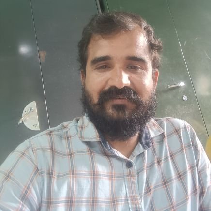 कुछ छोटे सपनों के बदले,
बड़ी नींद का सौदा करने,
निकल पडे हैं पांव अभागे,
जाने कौन डगर ठहरेंगे !