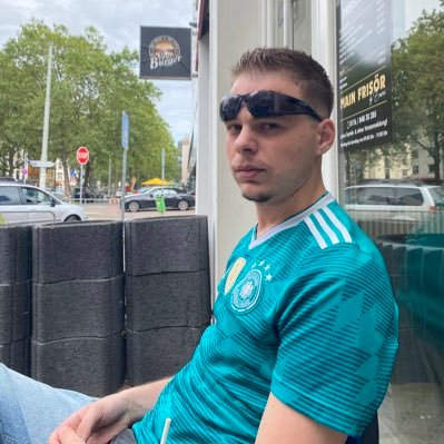 Llegendos's profile picture. deri dje jom kan . e djalit!