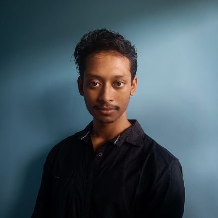 Multilingual Entrepreneur who lives in the intersection of Business & Design.
Networker|Reciter|Designer|Friend| Photo, Font, Movie, Music & People #beQnique