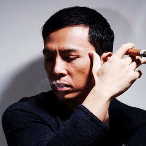 Baiyuncanggou's profile picture. 时代的抗争者...