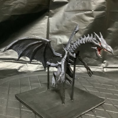 遊戯王、ワンピース、ドラクエ、ジョジョ、ルパン、あしたのジョー、ベルセルク、ジブリ、ダクソシリーズなどが好きです!※石粉粘土で作って欲しい物があったらDMください😀