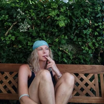 gnegnecocO's profile picture. 1993
·