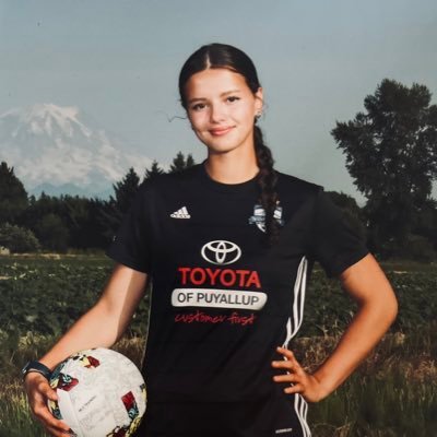 Timberline HS: 2026 ▪️Pos: OB, CB▪️GPA: 3.5 ▪️Ht 5’7” ▪️Wt 140 ▪️Clubs: Washington Premier FC G07 #21▪️WPL Surf Academy G07 #61▪️ IG: evelynshaffer.2026