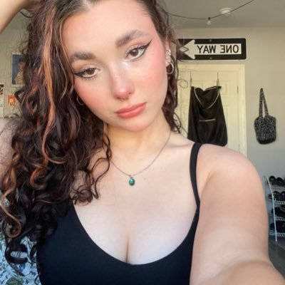 thatbeanliv's profile picture. 