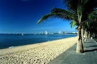До сих пор не могу разобраться: это я имею работу, или моя работа имеет меня?..