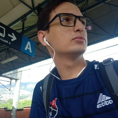 Viviendo el buen momento
Buen día primeras luces del día, buen día primeros silencios de la mañana
🤘🏻
Comunicación social - UCLA,
Hincha del DIM❤️💙