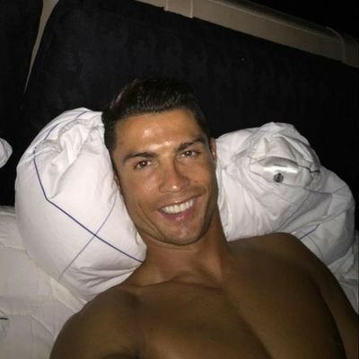 @saopaulofc
minha vida é totalmente dedicada ao Cristiano Ronaldo!!🤍👍🏻