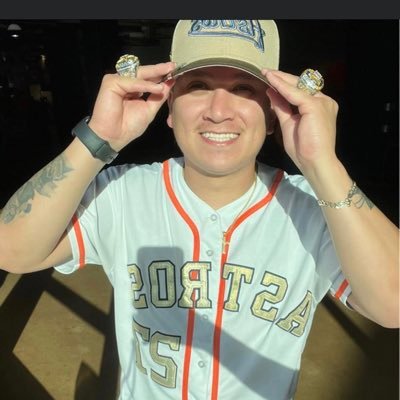 just here for fitted Astros hats, and the Astros. 🤘🏽⚾️🏟️ USMC Vet 🔫 R.I.P. momma 👼❤️