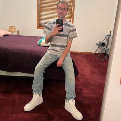 legitclutch111's profile picture. https://t.co/KsFTN90Mqr