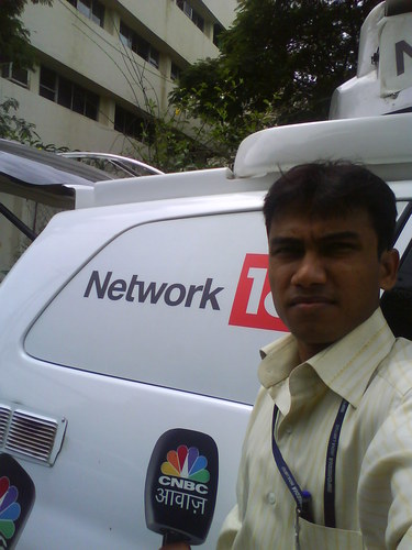 Ticketing e-Commerce Guy, Strategic Initiatives. Ex. Journalist, political analyst.