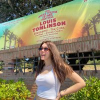 l a r a (@obviouslylara) 's Twitter Profile Photo