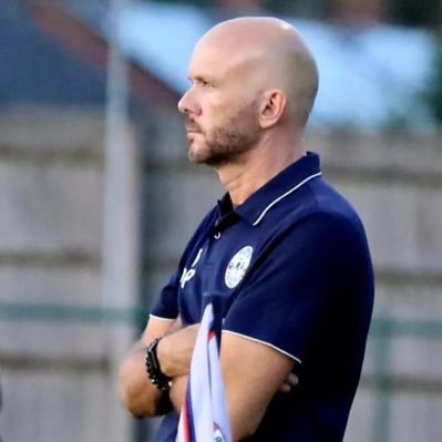 Dad to 2 amazing kids. Coach of Hedge End Rangers FC U18 & U23 Teams. UEFA-B|Youth Award|L2 TalentID|Futsal|Goalkeeping. Views my own.