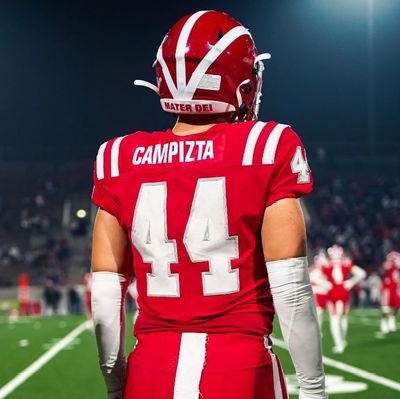 Mater Dei HS | 6’2, 225 LB | 2025 | 4.0 GPA ★★★☆☆