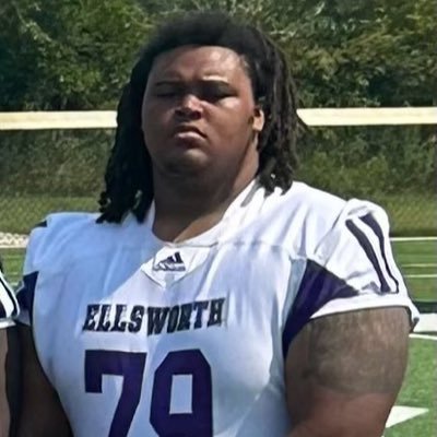 |6'7| |370| #LeftTackle #Guard DeossieLYancey@gmail.com #HoustonTexas #Juco #EllsworthPanthers