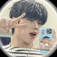 naw (@gyeuwook) 's Twitter Profile