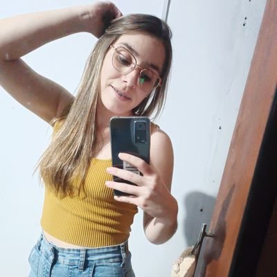 • Eterna estudiante de la FDer.
• Mis perros, mis gatos, mi familia y vos, mi amor (?.
• Ojalá
✨🤞🏼❣️