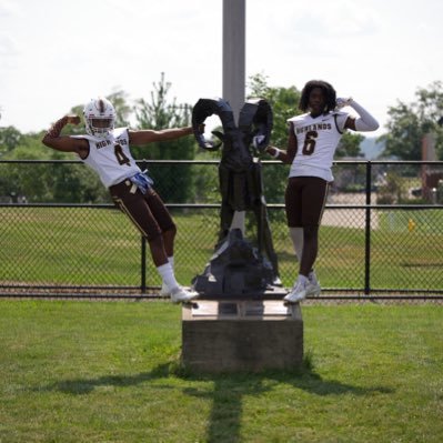 5”9 190lbs 4.4 40”yard dash 3.4 gpa 2025 Rb,Db Highlands High-school +1 724-351-1023 gmail coldcherry67@gmail.com