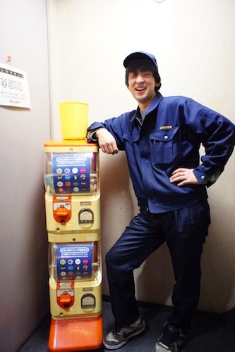 札幌バンド 円山エクスタシーのぼーかる 特技 はケーブルを絡ませないステージング 趣味は落語 北海道赤平市出身 札幌市在住